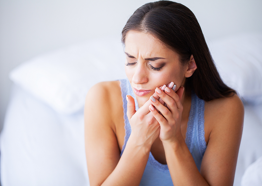 How to Avoid Orthodontic Emergencies: Tips for Braces and Aligners
