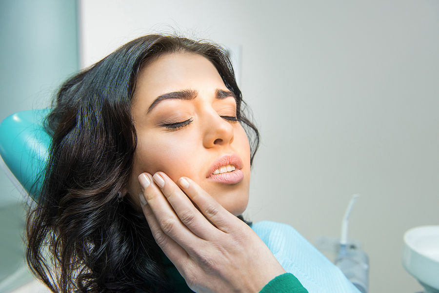 How to Handle Mouth Sores and Irritation from Braces